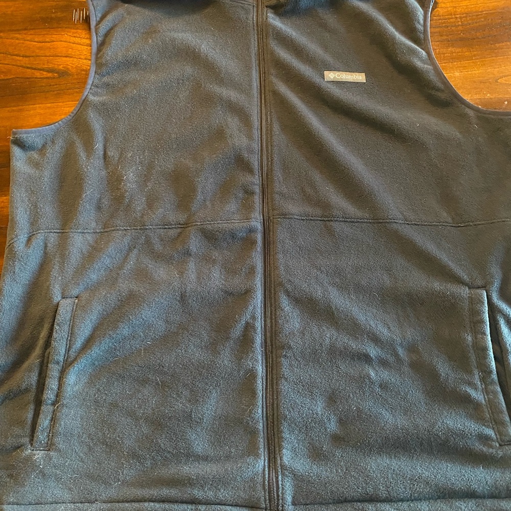 SOLD Columbia Men's Vest Sz. 3XT Tall Black
